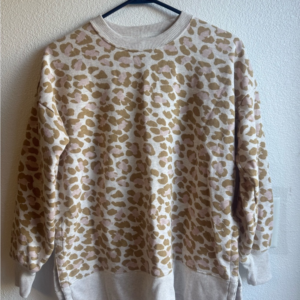 Aerie Tan and Cream Leopard Print Sweatshirt